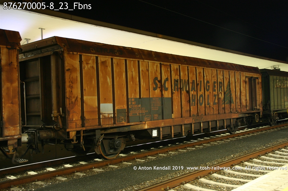 876270005-8_23_Fbns.jpg